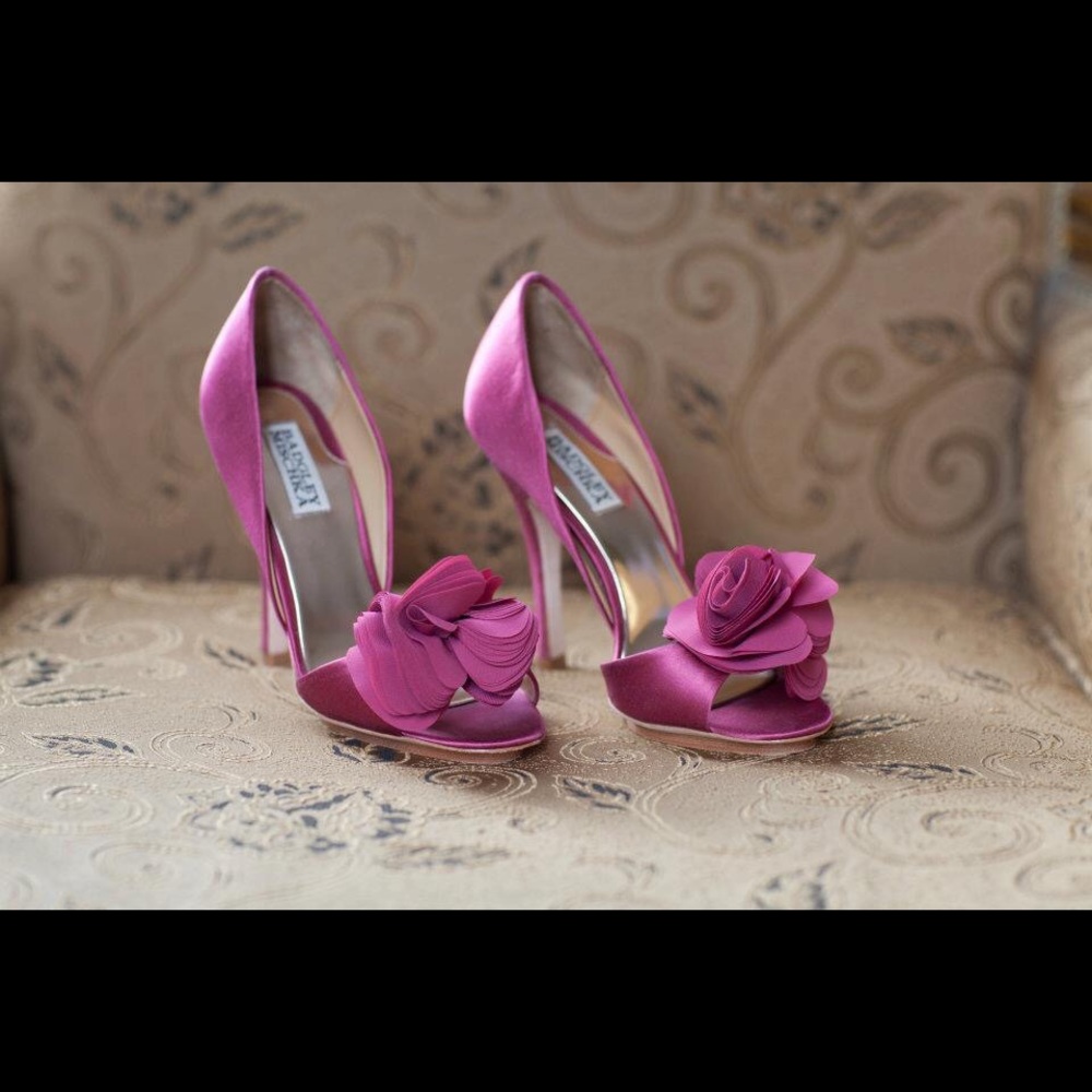 Badgley Mischka satin pink heels